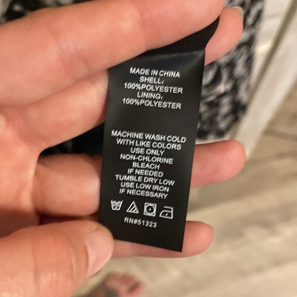 Vince Camuto, Black & White Faux Wrap Blouse, Size M, EUC - Picture 6 of 7